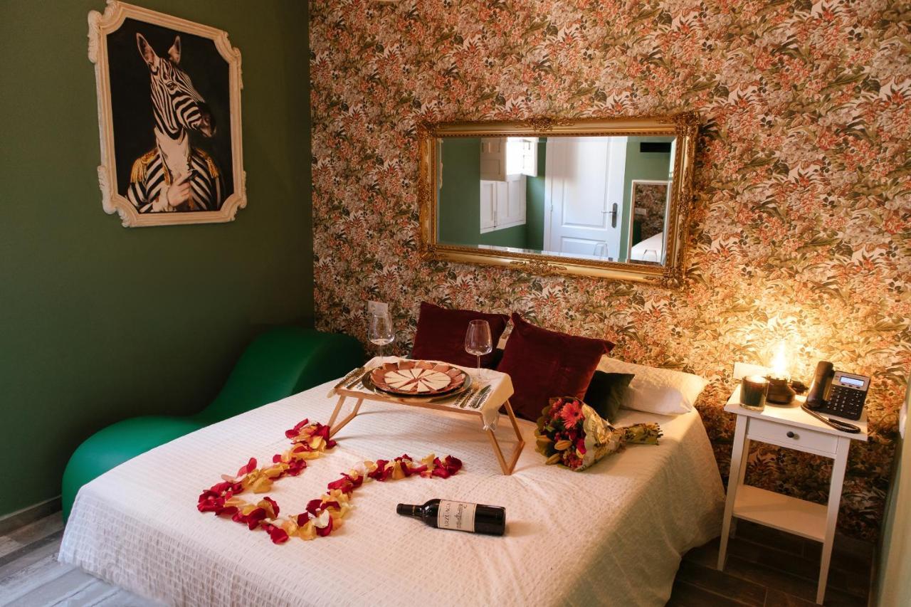 Utopia - Boutique Adultos Gasthof